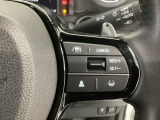 【アダプティブ・クルーズ・コントロール】予め設定した車速内でクルマが自動的に加減速。 前走車との適切な車間距離を維持しながら追従走行し、高速道路でのドライバーの疲労を軽減してくれる嬉しい機能付♪