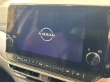【メーカー純正ナビ】インテリアに溶け込むスタイリッシュな「専用設計」メーカーナビを装備♪視認性や操作性など基本性能にも優れ、より上質なカーライフをお楽しみいただけます。