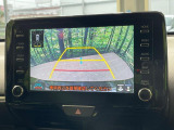 【バックカメラ】駐車時に後方がリアルタイム映像で確認できます。大型商業施設や立体駐車場での駐車時や、夜間のバック時に大活躍!運転スキルに関わらず、今や必須となった装備のひとつです!