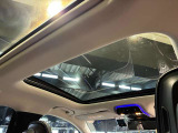 車両は屋内展示しておりますので天候に関係なくごゆっくりコンディションご確認頂けます。車両を倉庫へ保管している場合が御座いますのでご来店前に在庫確認頂けると幸いです。TEL072-784-8800