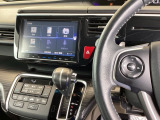 運転席周辺のスマートなレイアウトが、操作のしやすさを実現。快適なドライブをサポートします。