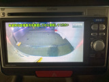 バックモニター付きで、車庫入れやバック時の後方確認をサポート。