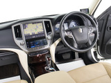 使いやすさや安全性を追求したステアリング周り!高級車ゆえにスイッチ類が多いのも特徴ですね!考え尽くされた配置ですぐに使いこなす事が出来ますのでご安心下さい!是非、体感してみて下さい!!