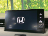 【メーカー純正9型ナビ】インテリアに溶け込むスタイリッシュな「専用設計」メーカーナビを装備♪視認性や操作性など基本性能にも優れ、より上質なカーライフをお楽しみいただけます。