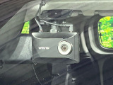【ドライブレコーダー】ドライブレコーダー装備!走行中はもちろん、あおり運転や事故に遭遇した際、映像で記録し、万一のリスクに備えます。※記録用SDカードはお客様ご自身でご準備いただく必要があります。