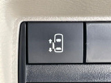 【パワースライドドア】スマートキーや運転席のスイッチでスライドドアの開閉が可能♪電動だから力を入れてドアを開ける必要が無く、小さいお子様でも、重い荷物を持っている時もラクに開け閉めできます♪