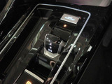 AUTOHOLD機能も搭載しており、信号待ちや渋滞時のわずらわしさがなくなります。1度体感すると手放せなくなります