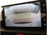 バックガイドモニターで、後方を確認しながら安心して駐車することができます。運転初心者も熟練者も必須の機能ですよ!