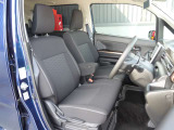 各種装備ございますので是非一度ご来店いただいて現車のご確認お願いいたします。