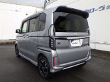 当社の中古車はすべてお支払総額表示で掲載中!納車前の整備費用は車両本体価格に含みます。隅々まで行き届いた整備と1年間距離無制限のロングラン保証が安全なカーライフをお届けいたします。