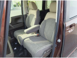 ☆人を中心に考えた広さと使いやすさ☆座面も広く長時間の運転も疲れにくいシート☆前席も後席も乗る人全てがくつろげる空間☆