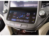 使いやすさや安全性を追求したステアリング周り!高級車ゆえにスイッチ類が多いのも特徴ですね!考え尽くされた配置ですぐに使いこなす事が出来ますのでご安心下さい!是非、体感してみて下さい!!