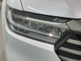 LEDヘッドライトは、点灯の瞬間から最大光量を発揮し、突然暗くなるトンネルなどでの安定感を高めます。