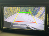 【バックカメラ】駐車時に後方がリアルタイム映像で確認できます。大型商業施設や立体駐車場での駐車時や、夜間のバック時に大活躍!運転スキルに関わらず、今や必須となった装備のひとつです!