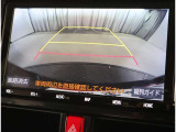 バックモニター付きで駐車も楽々!