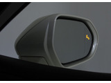 BSM(ブラインドスポットモニタ)!隣の車線を走る車両をレーダーで検知し、ドアミラーでは確認しにくい後側方エリアに存在する車両に加えて、急接近してくる車両も検知します。