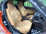 運転席シート廻りは使用感も少なく、良好な状態となっています。丁寧に使われていたことがよくわかりますね。