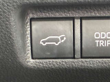バックドアも電動で楽々開閉!