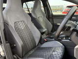 &ldquo;Certified Pre-Owned&rdquo;はお客様の安全性のため、厳しい基準を設定しています。その厳しいチェックをクリアして選び抜かれた車両だけを、ベストコンディションに仕上げてお届けします。