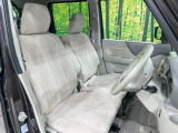 運転席シート廻りは使用感も少なく、良好な状態となっています。丁寧に使われていたことがよくわかりますね。
