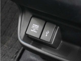 12V電源ソケット、USB接続端子!使いやすい場所に!装備が充実しています♪