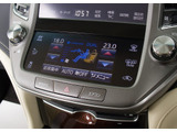 使いやすさや安全性を追求したステアリング周り!高級車ゆえにスイッチ類が多いのも特徴ですね!考え尽くされた配置ですぐに使いこなす事が出来ますのでご安心下さい!是非、体感してみて下さい!!