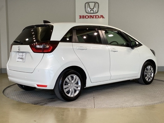 ホンダ フィット 1.5 ホーム の中古車詳細 (5,000km, プラチナホワイト