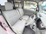 運転席シート廻りは使用感も少なく、良好な状態となっています。丁寧に使われていたことがよくわかりますね。