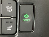 ★ECONスイッチ★ エコドライブを加速しよう!スイッチをONにすると、運転の仕方によるロスを抑え込み燃費をよくするようクルマが頑張ります(*^ー^*)燃費向上にチャレンジ♪
