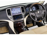 使いやすさや安全性を追求したステアリング周り!高級車ゆえにスイッチ類が多いのも特徴ですね!考え尽くされた配置ですぐに使いこなす事が出来ますのでご安心下さい!是非、体感してみて下さい!!