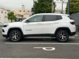 台形のホイールハウスもJeepの特徴。横から見てもJeepだとわかりますね!