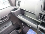 弊社でお車をご購入頂いたお客様は、一部車種を除いて【オイル交換永久無料】となっております。※詳細はスタッフまでお問合せ下さい。