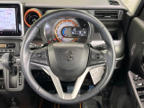 【純正革巻きステアリング】上質な革を使用することで、手にしっかり馴染みとても運転しやすいハンドルです♪