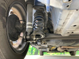 お車を安心してお乗りいただく為には、足回りの定期点検が欠かせません。サービスサポート(有償保証)では無料点検もご提供しており、安心のカーライフをお過ごしいただけるサポート体制が整っています。