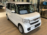 ■清潔感あるプラチナホワイトのワンオーナー車。R4年式・当社下取りで夏冬タイヤ完備の充実した一台です。