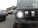 LEDヘッドライトです!暗くなった時に明るく照らしてくれるので安心して運転していただけます☆