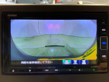 リアカメラ付で、後方をナビ画面で確認。車庫入れも安心です。もちろん、バックギアと連動しています。