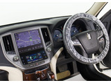 使いやすさや安全性を追求したステアリング周り!高級車ゆえにスイッチ類が多いのも特徴ですね!考え尽くされた配置ですぐに使いこなす事が出来ますのでご安心下さい!是非、体感してみて下さい!!