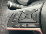 手元でナビの音量調整等が出来るのでナビの操作によるわき見運転を防止することが出来ます。
