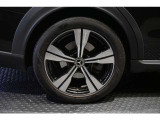 メルセデスの認定中古車「サーティファイドカー」では、万一お車が故障した場合も、ご購入後1年間もしくは2年間※は走行距離にかかわらずメルセデス・ベンツ正規サービスネットワークで無料修理いたします