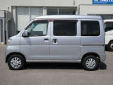 すべての車に外装のコーティングと各種ルームクリーニングを施工いたします!外装も内装も愛車はいつもピカピカキレイが気持ちいいですね♪