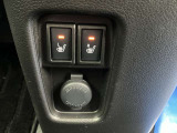 冬場にはうれしい、運転席と助手席にシートヒーターを装備しています。