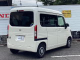 右後からの外装の画像です!当店はサービス工場を併設しておりますので、ご購入のお車は当店がしっかり整備いたします!アフターメンテナンスもお任せ頂けます!遠方の場合は最寄ホンダ店をご利用頂けます!