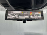 スマートルームミラー・後部座席に人が座っている時や、荷物が多い際でも後方確認がしやすいです。