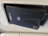 『マツダ純正・スマートインETC』 運転席のサンバイザーの裏にスッキリ収納!防犯効果も期待できます。