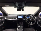 ☆センターパネルを運転席側に僅かに傾けたBMW独特のインパネ☆【駆け抜ける歓び】はここからもスタートしております☆