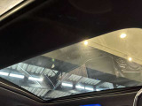 車両は屋内展示しておりますので天候に関係なくごゆっくりコンディションご確認頂けます。車両を倉庫へ保管している場合が御座いますのでご来店前に在庫確認頂けると幸いです。TEL072-784-8800