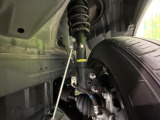 お車を安心してお乗りいただく為には、足回りの定期点検が欠かせません。サービスサポート(有償保証)では無料点検もご提供しており、安心のカーライフをお過ごしいただけるサポート体制が整っています。