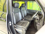 運転席シート廻りは使用感も少なく、良好な状態となっています。丁寧に使われていたことがよくわかりますね。