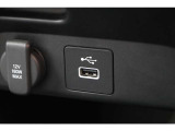 ナビと外部機器を接続するためのUSBタイプA差込口を装備!